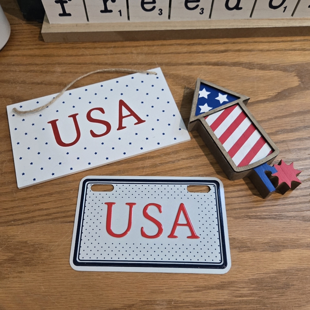 15 Pc Patriotic Tier Tray Decor Set - Picture 6 of 8
